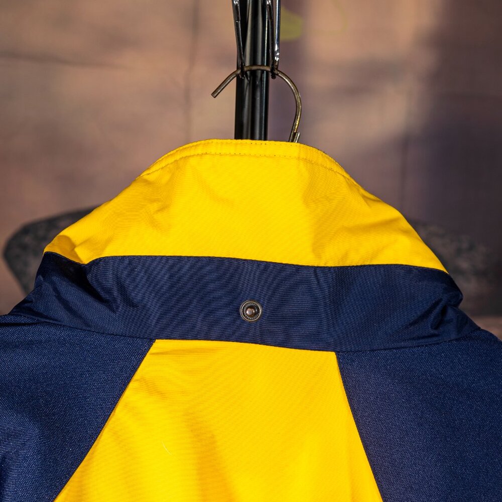 Columbia Winter  yellow Jacket  LG Outer shell lined Water Resistance - Picture 13 of 16